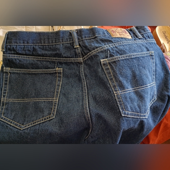 Jeans - Picture 2 of 4